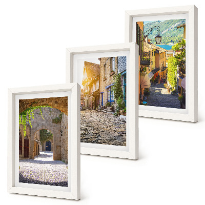 Set 3 slike u okviru Šarmantne ulice s kamenim zgradama i vratima