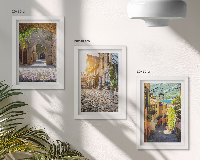 Set 3 slike u okviru Šarmantne ulice s kamenim zgradama i vratima