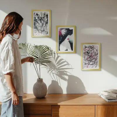 Zidna galerija slika apstraktni uzorci boja žene u šeširu