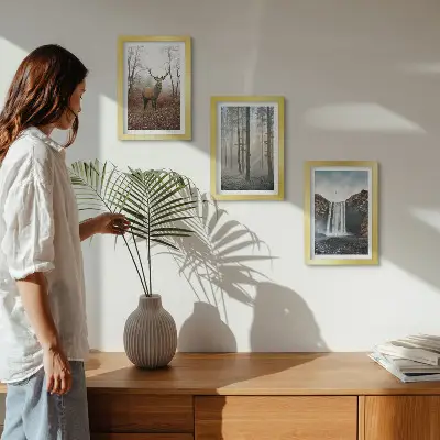 Zidna galerija slika s motivom šumskog krajolika s jelenom u prirodi