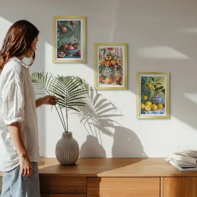 Zidna galerija slika šipak, breskve i limuni u vazama