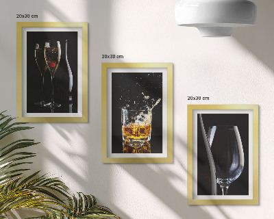 Komplet slika u okviru Čaše vina i viskija na crnoj pozadini
