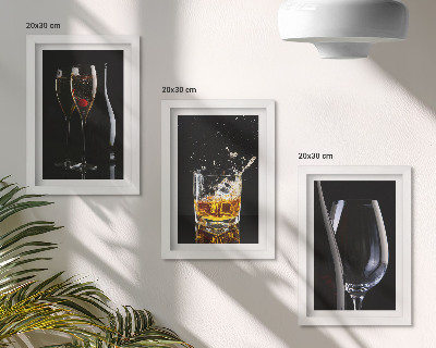 Komplet slika u okviru Čaše vina i viskija na crnoj pozadini