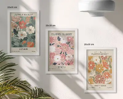 Zidna galerija slika s cvjetnim uzorcima te plakatima Londona, Tokija i Amsterdama