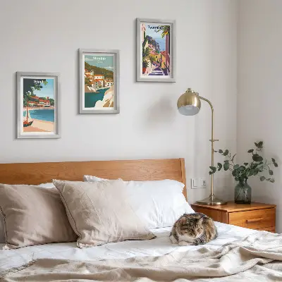 Zidna galerija slika elegantne ilustracije s pogledom na grad uz more