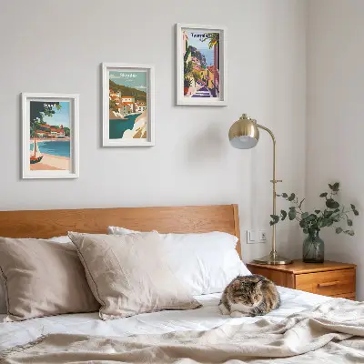 Zidna galerija slika elegantne ilustracije s pogledom na grad uz more