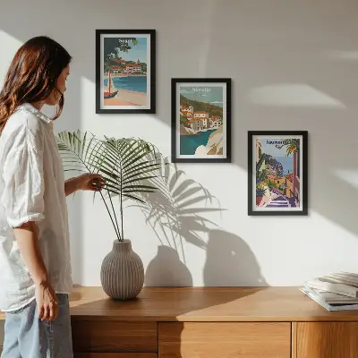Zidna galerija slika elegantne ilustracije s pogledom na grad uz more