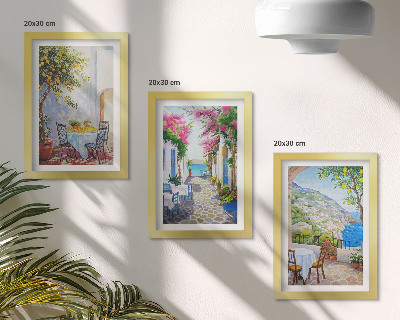 Set 3 slike u okviru Šarmantne ulice s cvjetnim biljkama i pogledom na more