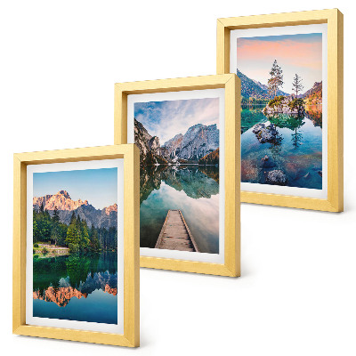 Set 3 slike u okviru Planinska jezera s odrazima u vodi i šumi