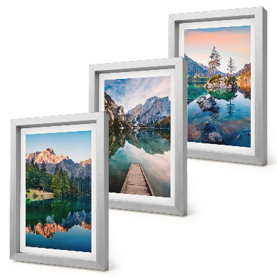Set 3 slike u okviru Planinska jezera s odrazima u vodi i šumi