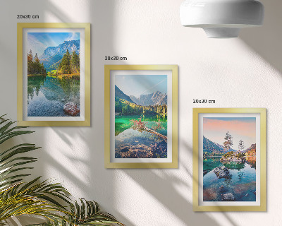 Zidna galerija slika Planinska jezera s vodom i okolnim prirodnim krajolicima