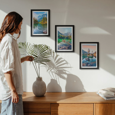 Zidna galerija slika Planinska jezera s vodom i okolnim prirodnim krajolicima