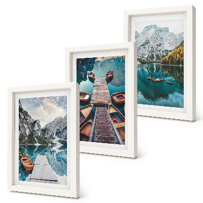 Set 3 slike u okviru Jezero s drvenim molovima i planinama