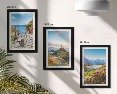 Zidna galerija slika Pogled na plažu svjetionika, planine i cvijeće