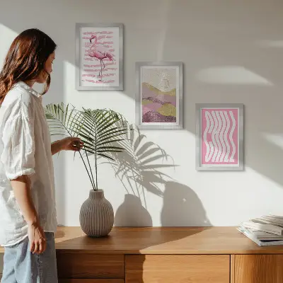 Set 3 slike u okviru ružičasti flamingosi s pastelnim planinskim krajolikom i natpisom