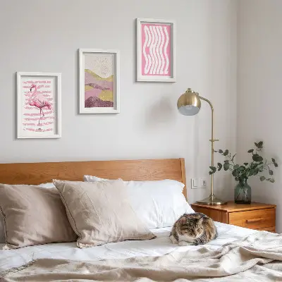 Set 3 slike u okviru ružičasti flamingosi s pastelnim planinskim krajolikom i natpisom