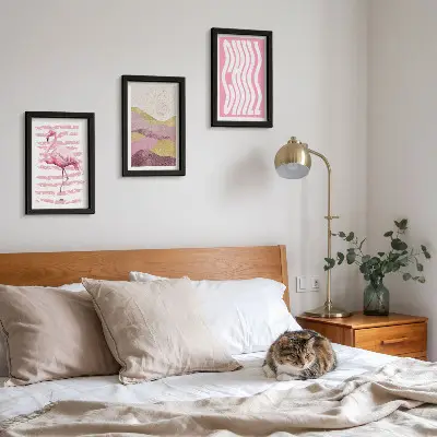 Set 3 slike u okviru ružičasti flamingosi s pastelnim planinskim krajolikom i natpisom