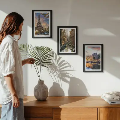 Zidna galerija slika Eiffelov toranj, venecijanski kanali i ulice Amsterdama