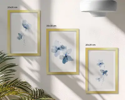 Komplet slika u okviru cvijeće u nijansama plave na svijetloj pozadini
