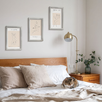 Set 3 slike u okviru Linearne siluete žena na minimalističkim plakatima