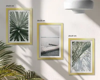 Zidna galerija slika biljna motivika palminog lišća i drveni motiv moljca