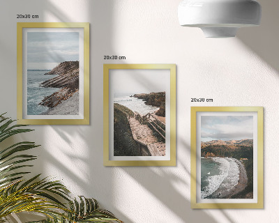 Komplet slika u okviru Pogled na more s liticama i krajolicima plaže