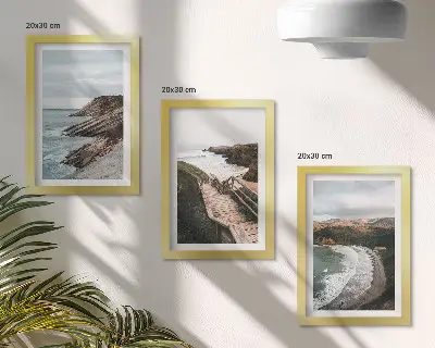 Komplet slika u okviru pogled na more s liticama i pejzažom plaže