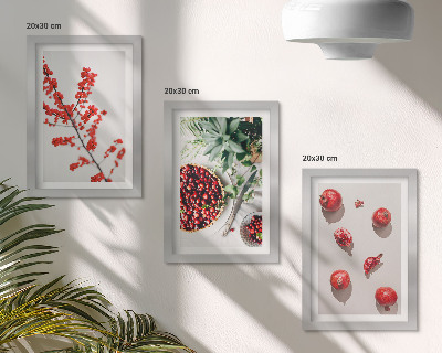 Set 3 slike u okviru Crveno voće i biljke u minimalističkom stilu