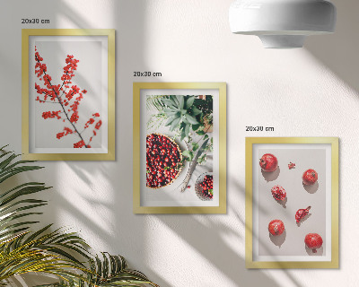 Set 3 slike u okviru Crveno voće i biljke u minimalističkom stilu