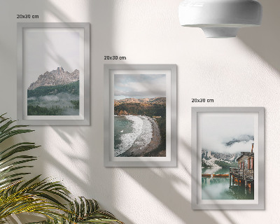 Komplet slika u okviru Planinski krajolici s plažom i drvenom kućom