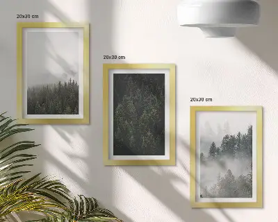 Zidna galerija slika zelene šume u maglovitom prirodnom okruženju
