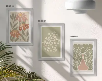 Zidna galerija slika s cvjetnim motivima, minimalističkim uzorcima i boho stilom