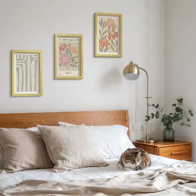 Komplet slika u okviru botanički motivi s motivom pariza u minimalističkom stilu