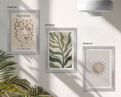 Zidna galerija slika s motivom apstraktnih biljnih uzoraka i linija u prigušenim bojama
