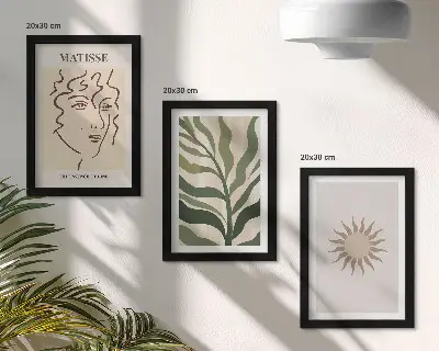 Zidna galerija slika s motivom apstraktnih biljnih uzoraka i linija u prigušenim bojama
