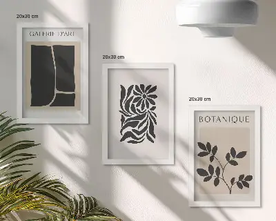 Zidna galerija slika s motivima apstraktnih biljnih uzoraka i geometrijskih oblika