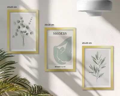 Zidna galerija slika s biljnim motivima u nježnim nijansama zelene