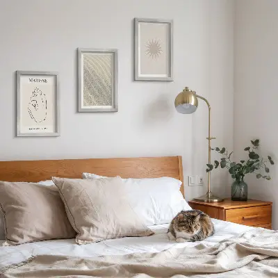 Komplet slika u okviru minimalističke linije s motivima pijeska, valova i sunca