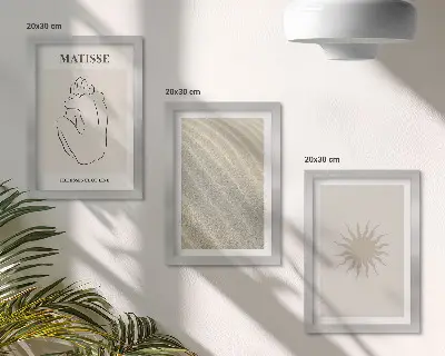 Komplet slika u okviru minimalističke linije s motivima pijeska, valova i sunca