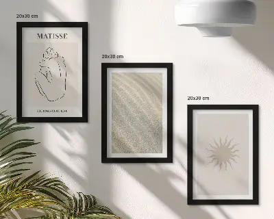 Komplet slika u okviru minimalističke linije s motivima pijeska, valova i sunca