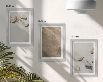 Set od 3 slike u okviru prirodne strukture kamenja na plaži