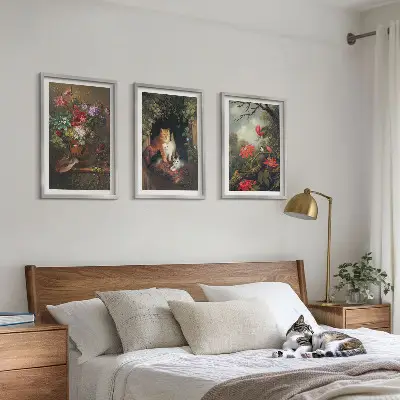 Set od 3 slike u okviru starinsko cvijeće s motivom mačaka i prirode