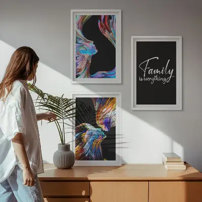 Zidna galerija portreti ljudi sa šarenim uzorcima obitelji
