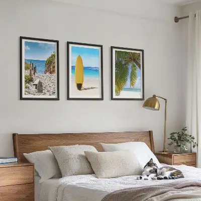 Set od 3 slike u okviru s motivom plaže, valova i palmi
