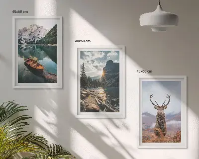 Zidna galerija zalazak sunca u čamcu na planinskom jezeru s jelenom