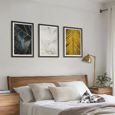Zidna galerija s geometrijskim uzorcima i vegetacijom