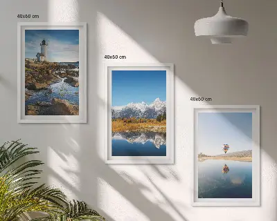 Triptih u okviru pogled na prirodu sa svjetionikom, planinama i balonom