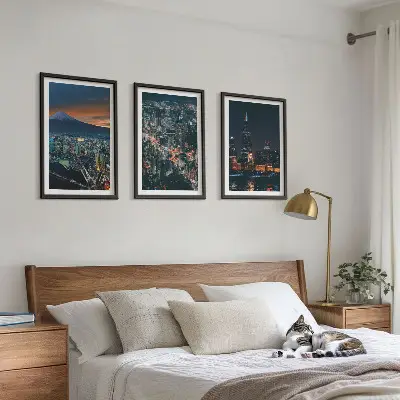 Pogled na grad noću s planine set od 3 slike u okviru
