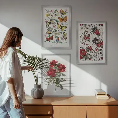 Set od 3 slike u okviru s motivom leptira, cvijeća i crvenih ruža