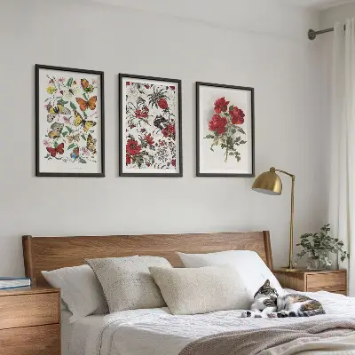 Set od 3 slike u okviru s motivom leptira, cvijeća i crvenih ruža